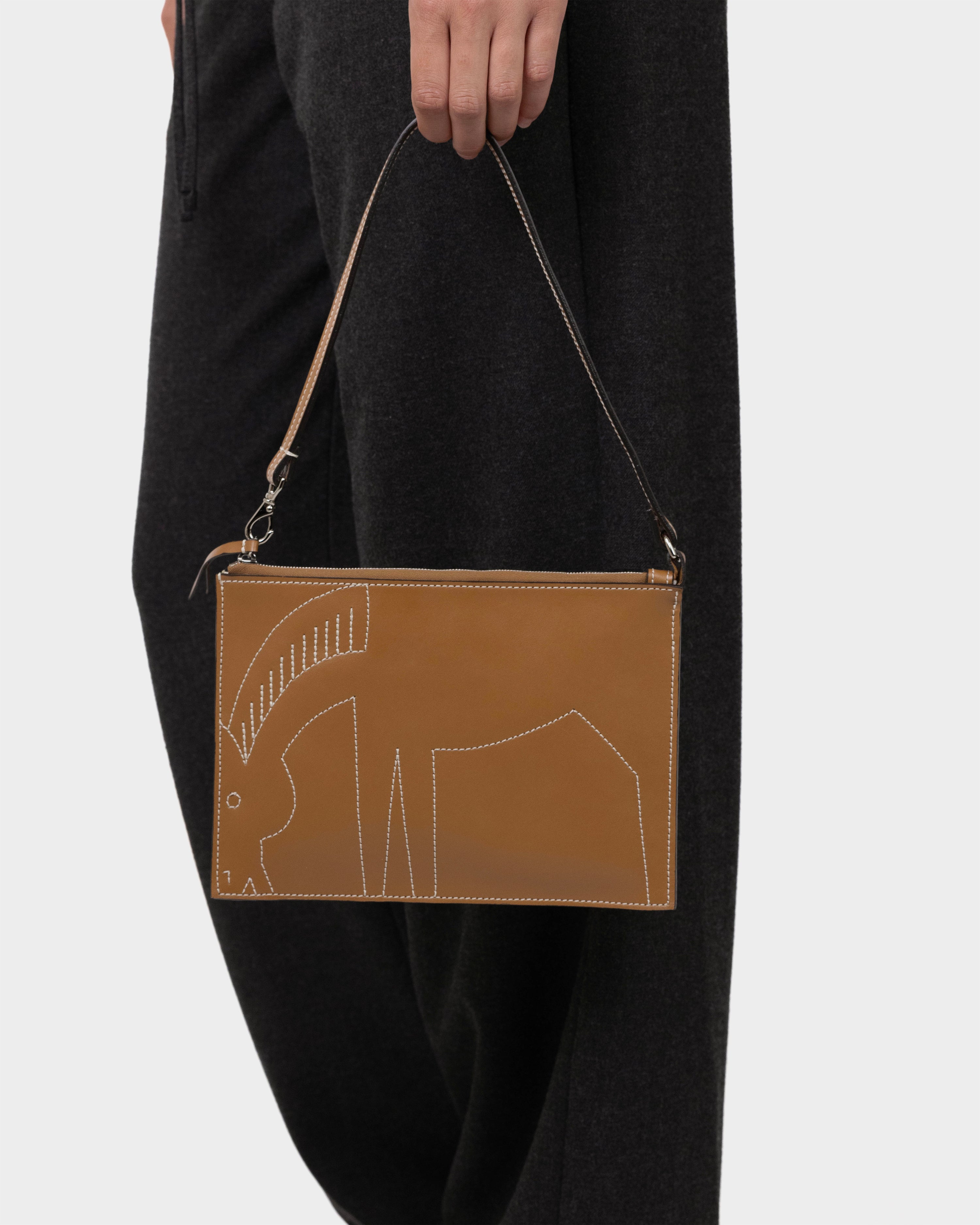 Saddle