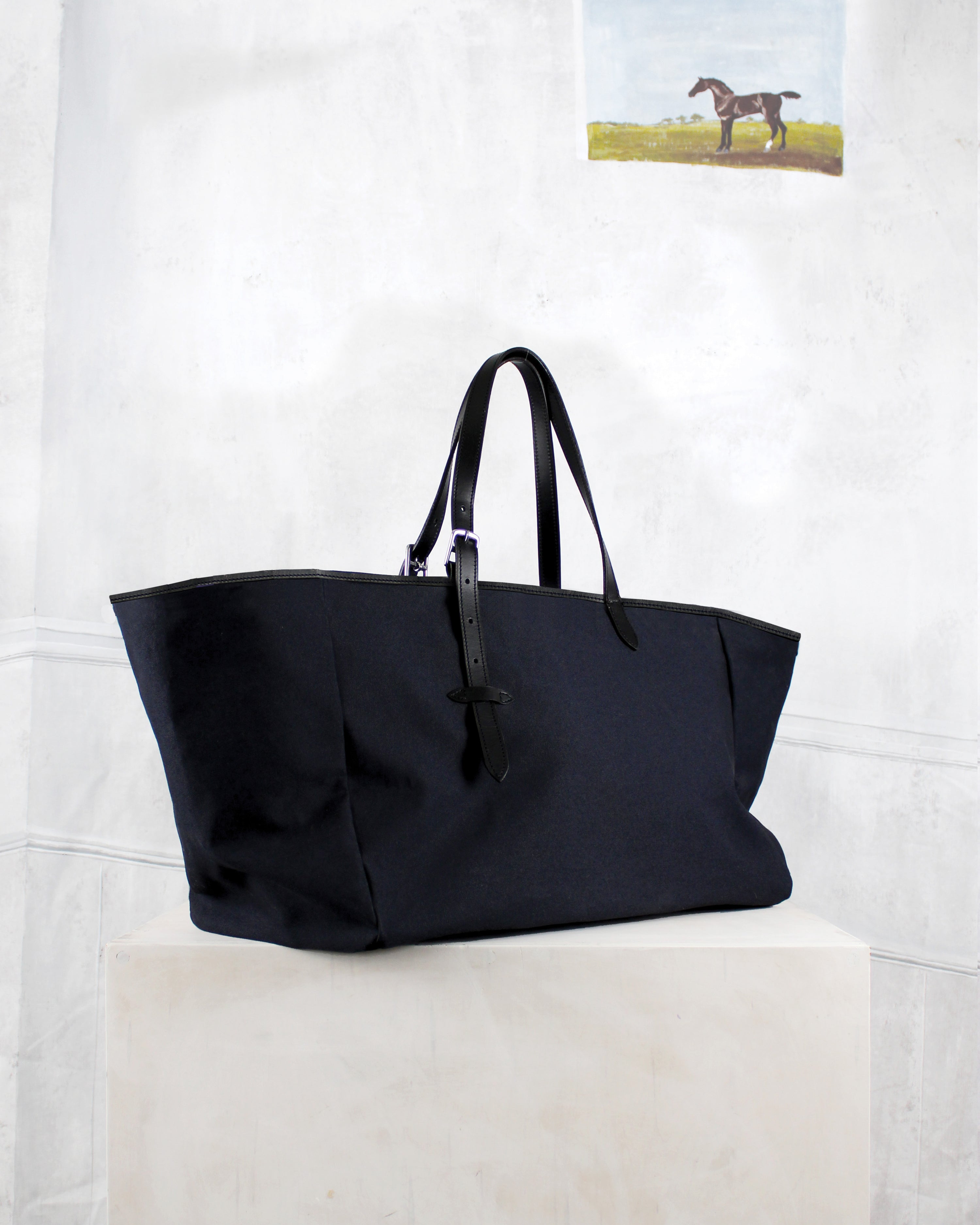 Leonora 18 Canvas Carryall